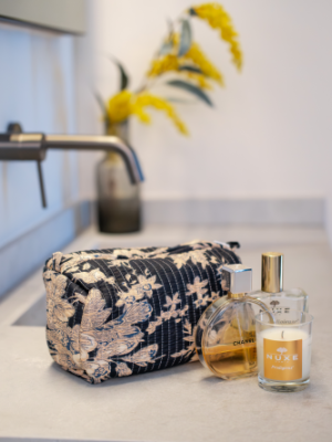annahs quilted make up bag